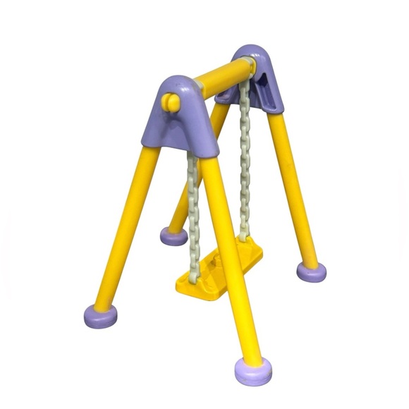 Bluey And Family Playground Swing Set Toy - Picture 2 of 4